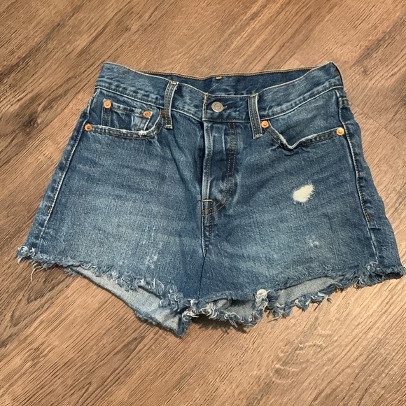 Levi's Women's Blue Cut Off Denim Shorts - Picture 2 of 4